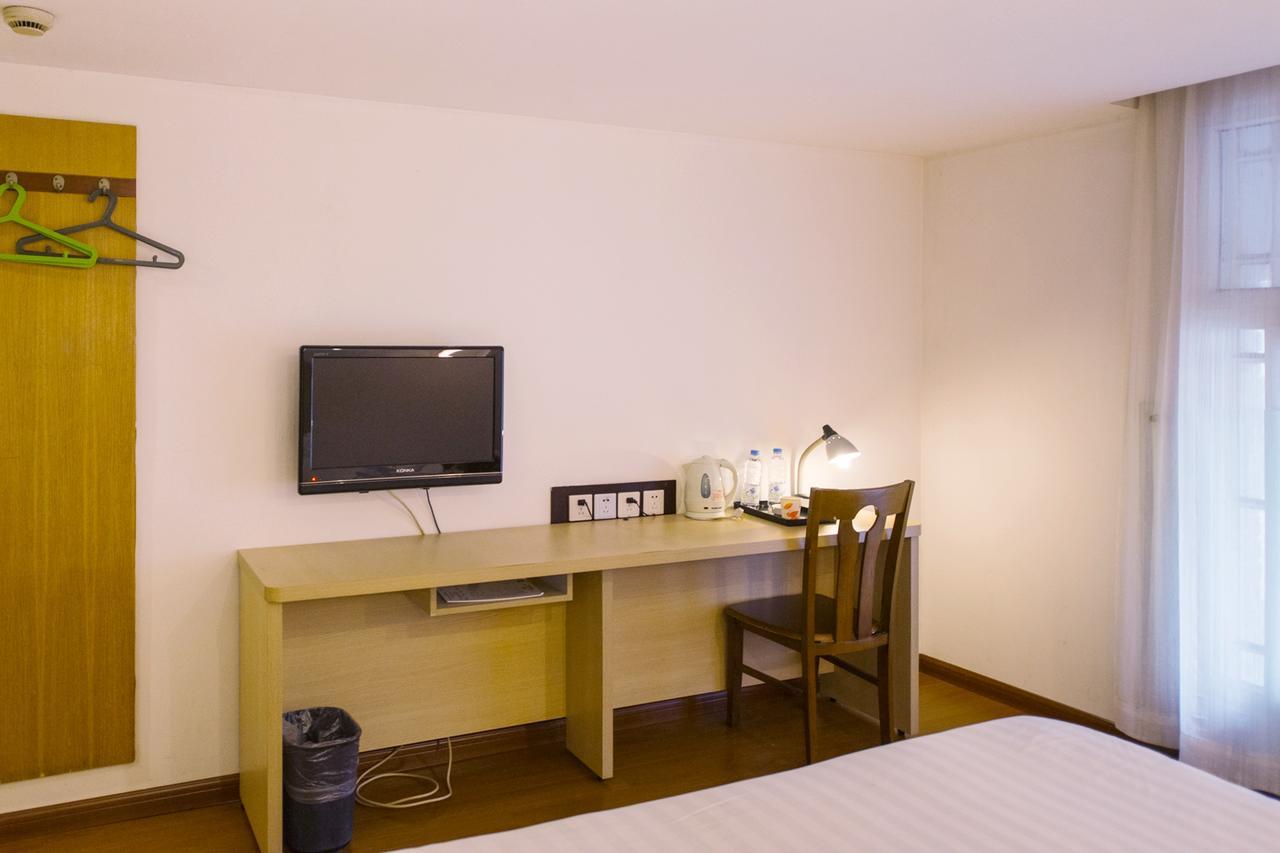 Motel Chongqing Jiefangbai Hongyadong Pedestrian Street 외부 사진
