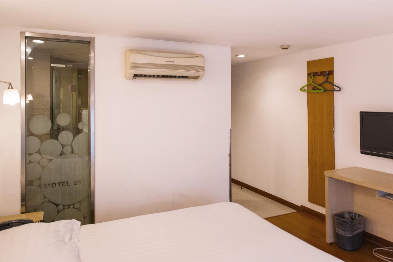 Motel Chongqing Jiefangbai Hongyadong Pedestrian Street 외부 사진