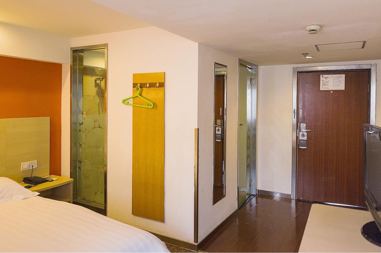 Motel Chongqing Jiefangbai Hongyadong Pedestrian Street 외부 사진
