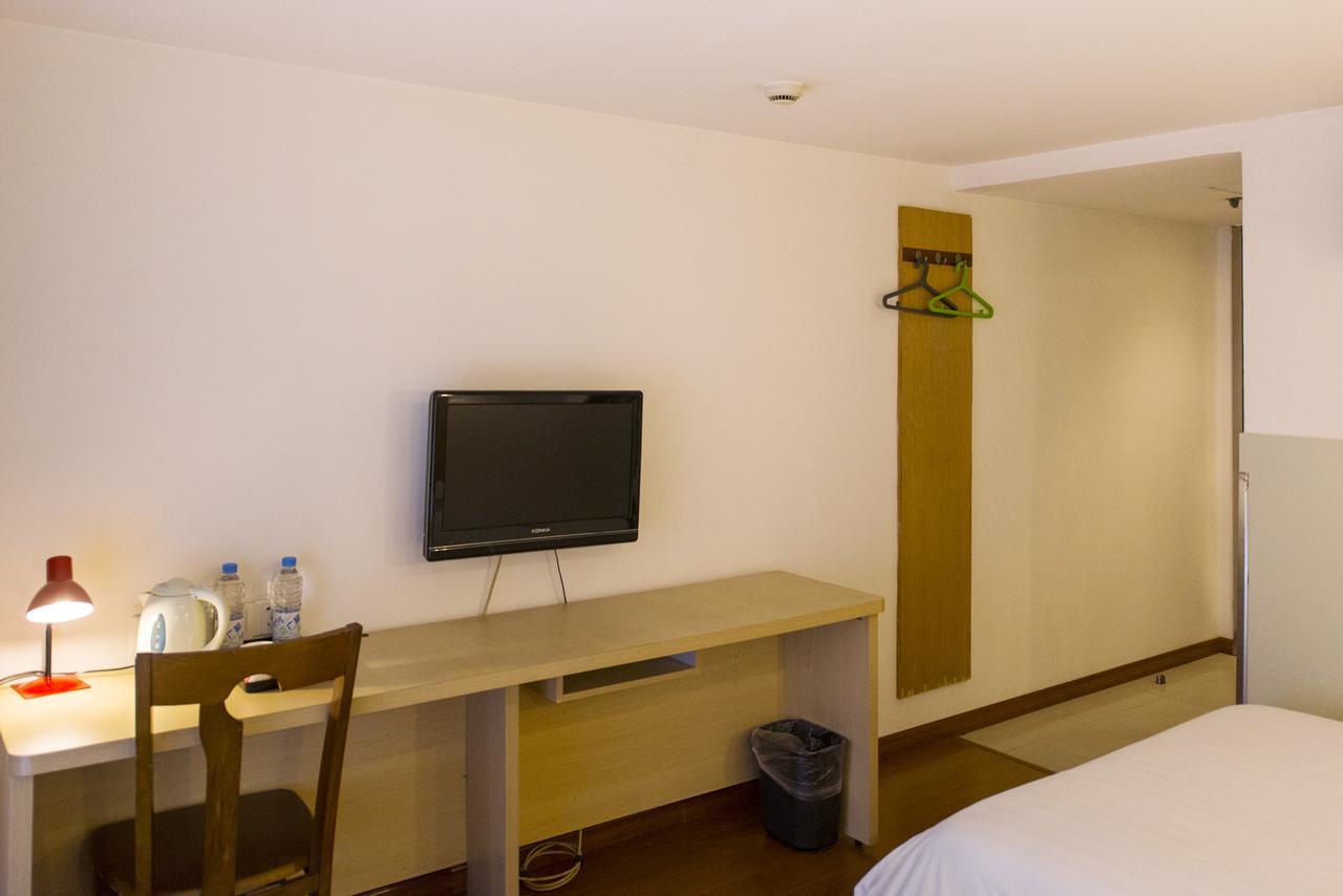Motel Chongqing Jiefangbai Hongyadong Pedestrian Street 외부 사진