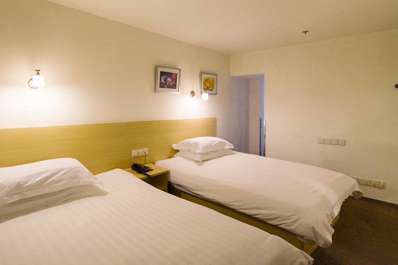 Motel Chongqing Jiefangbai Hongyadong Pedestrian Street 외부 사진